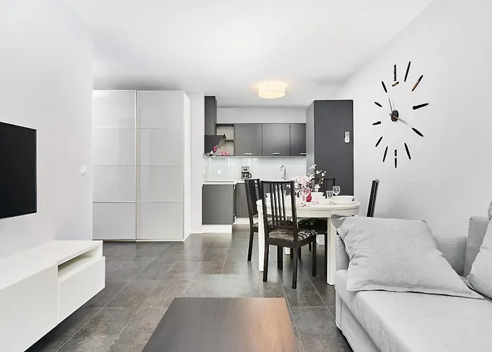 Swistackiego With Free Garage By Renters