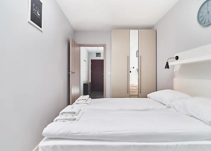 Swistackiego With Free Garage By Renters Breslavia