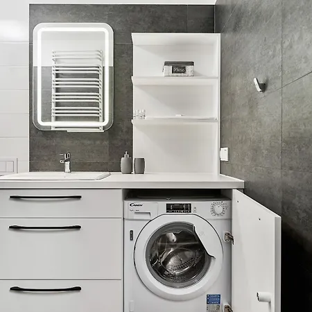 Swistackiego With Free Garage By Renters Wroclaw